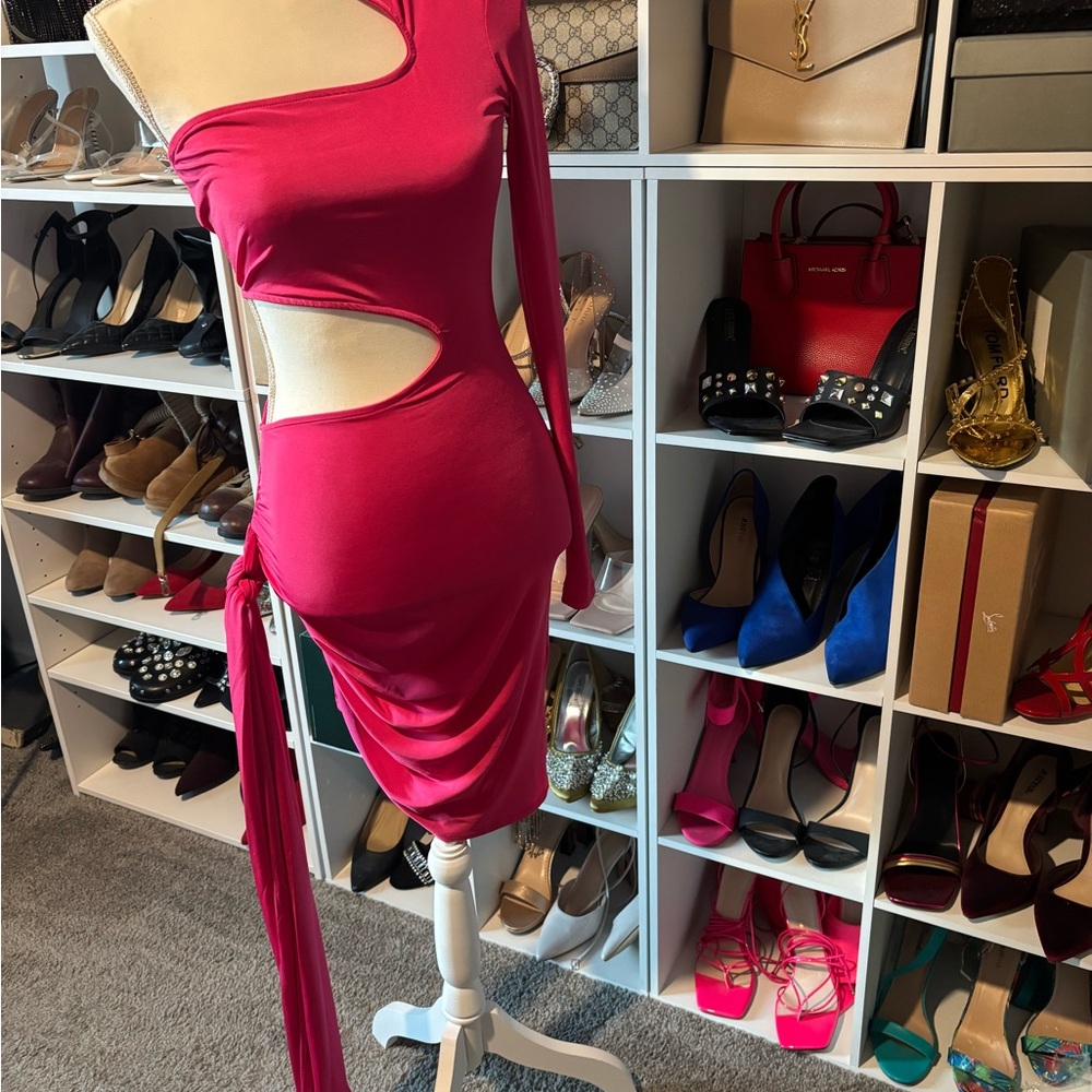 Elegant Cut-Out Pink Dress